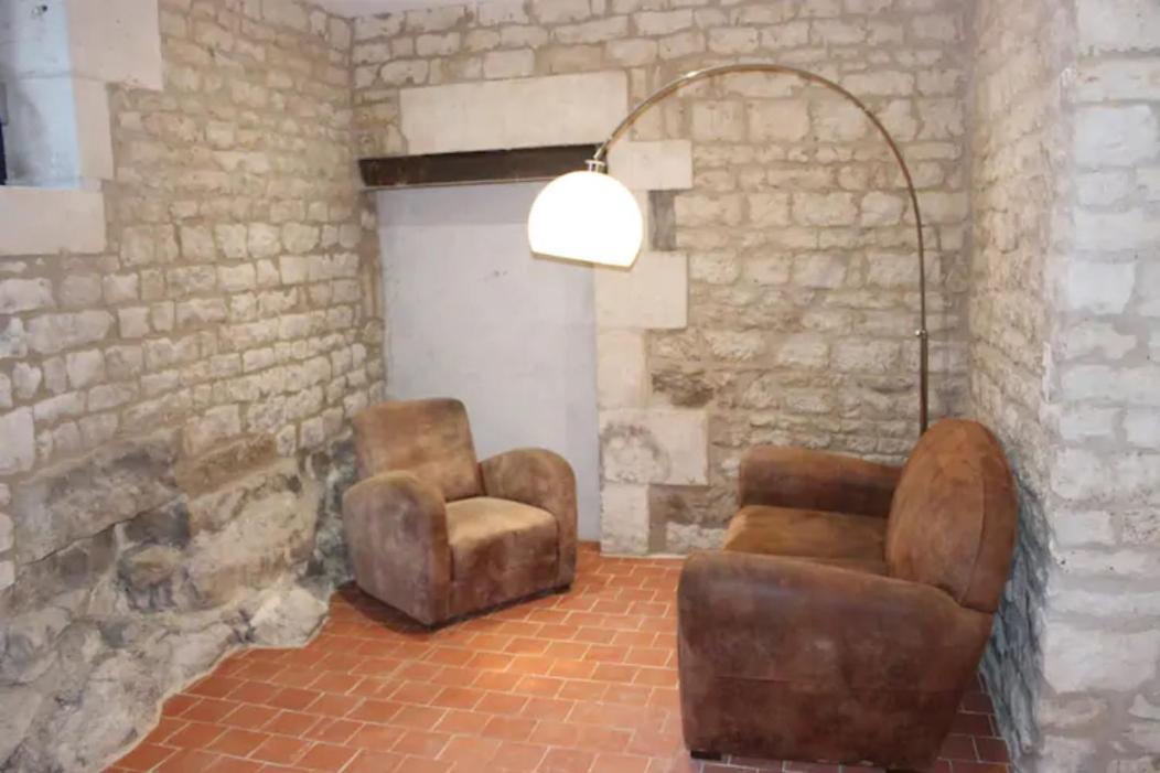 Chateau Des Loups - Les Cedres Bleus Echire Exteriör bild
