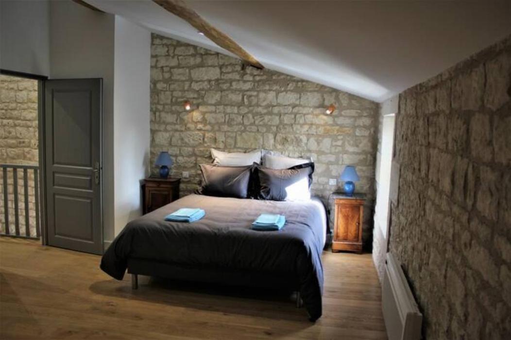 Chateau Des Loups - Les Cedres Bleus Echire Exteriör bild