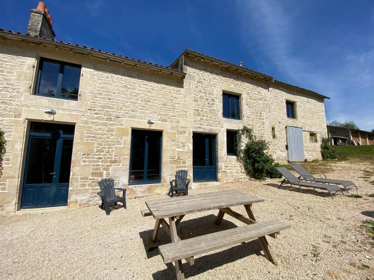Chateau Des Loups - Les Cedres Bleus Echire Exteriör bild