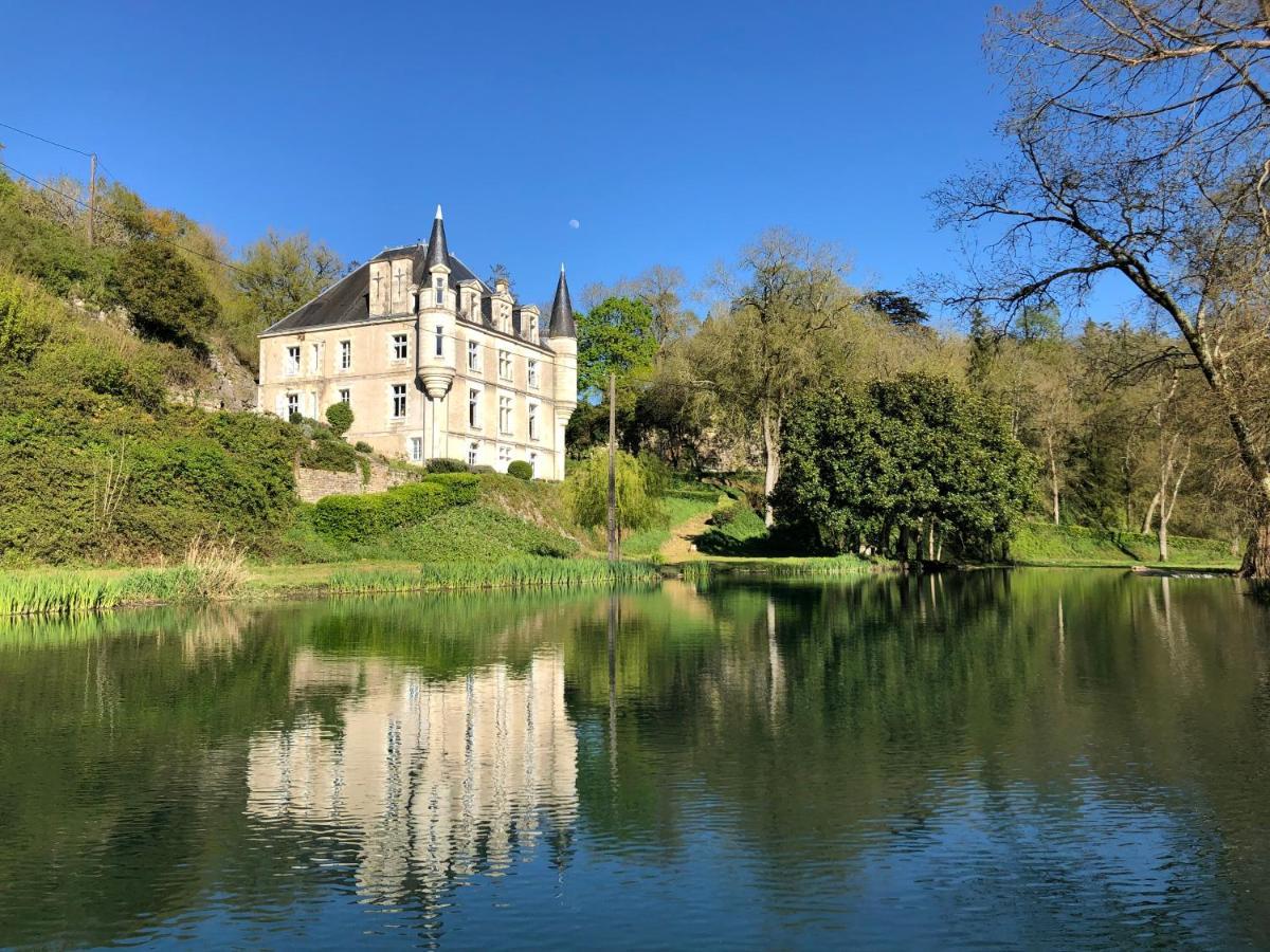 Chateau Des Loups - Les Cedres Bleus Echire Exteriör bild